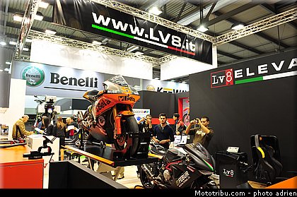 divers_039_salon_de_milan_eicma_2012.jpg