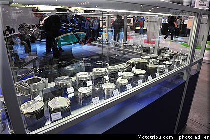 divers_049_salon_de_milan_eicma_2012.jpg