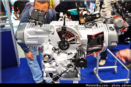 divers_053_salon_de_milan_eicma_2012.jpg