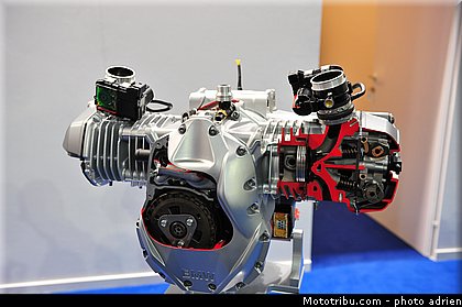 divers_056_salon_de_milan_eicma_2012.jpg