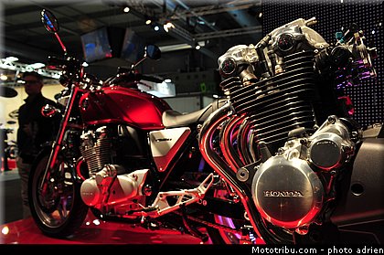 honda_007_salon_de_milan_eicma_2012.jpg