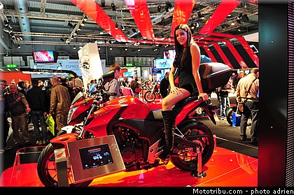 honda_009_salon_de_milan_eicma_2012.jpg