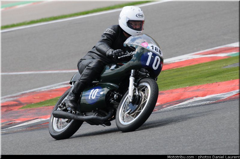 bikers_classics_moto_spa_francorchamps_2011_051
