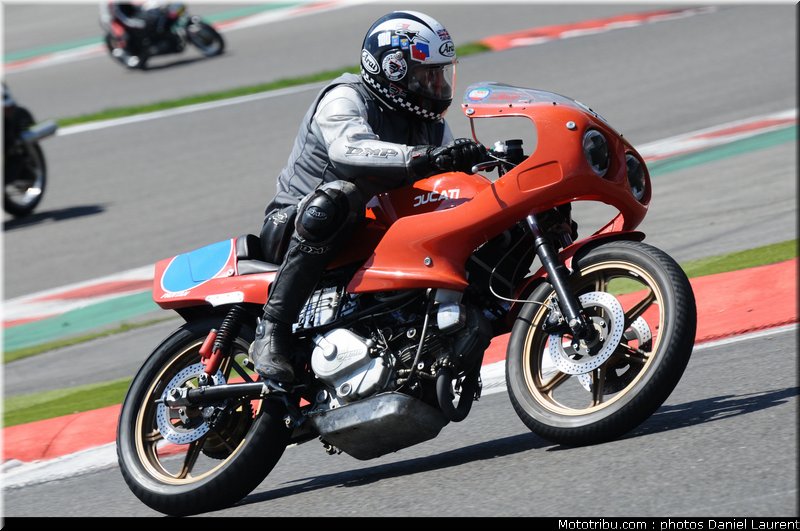 bikers_classics_moto_spa_francorchamps_2011_063