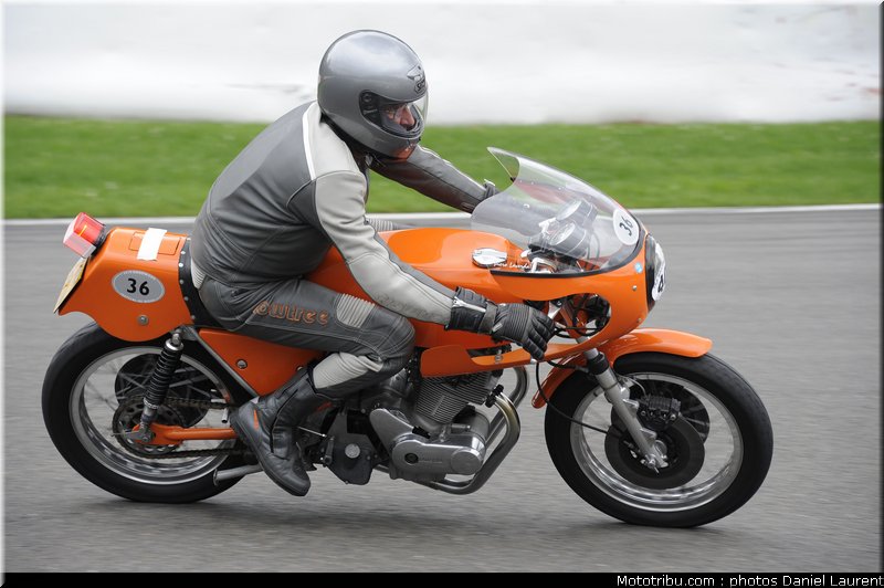 bikers_classics_moto_spa_francorchamps_2011_097