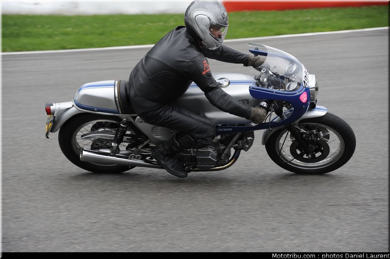 bikers_classics_moto_spa_francorchamps_2011_099
