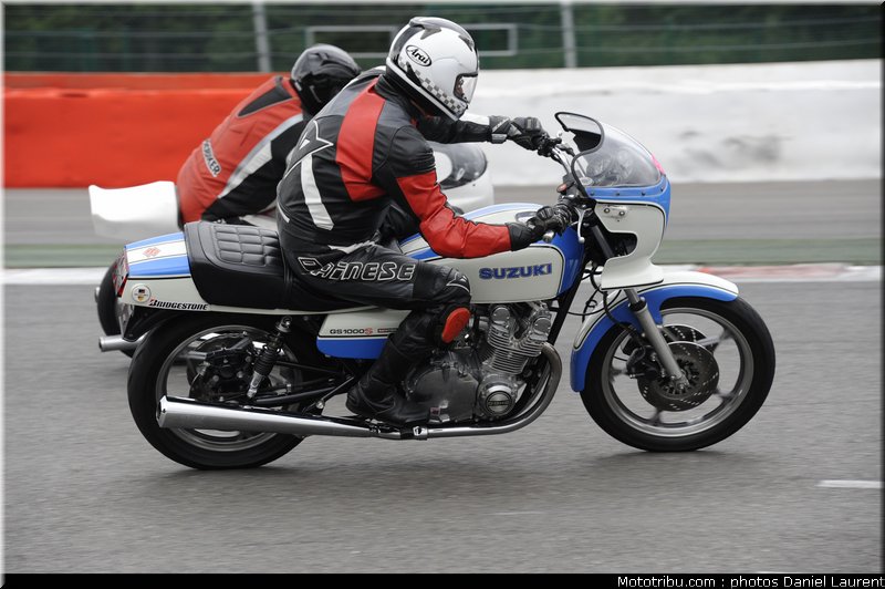 bikers_classics_moto_spa_francorchamps_2011_100