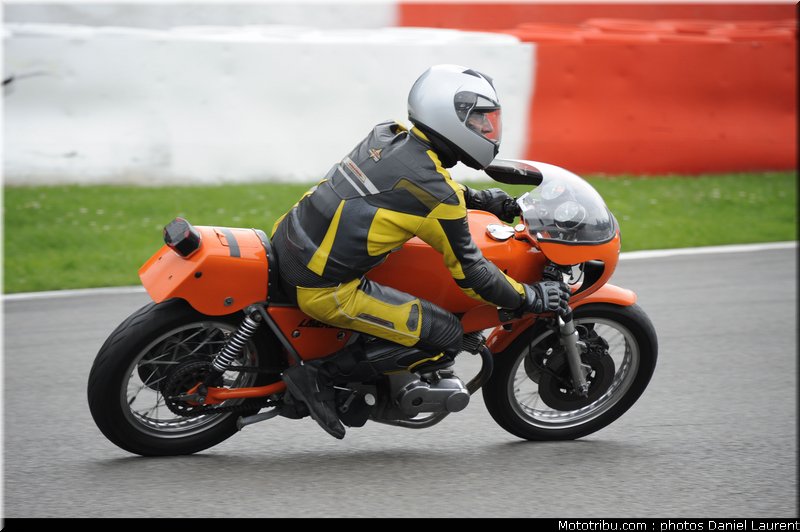 bikers_classics_moto_spa_francorchamps_2011_104