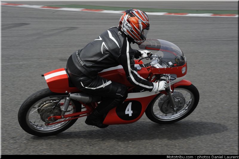 bikers_classics_moto_spa_francorchamps_2011_127