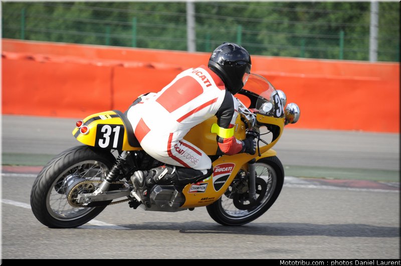 bikers_classics_moto_spa_francorchamps_2011_187