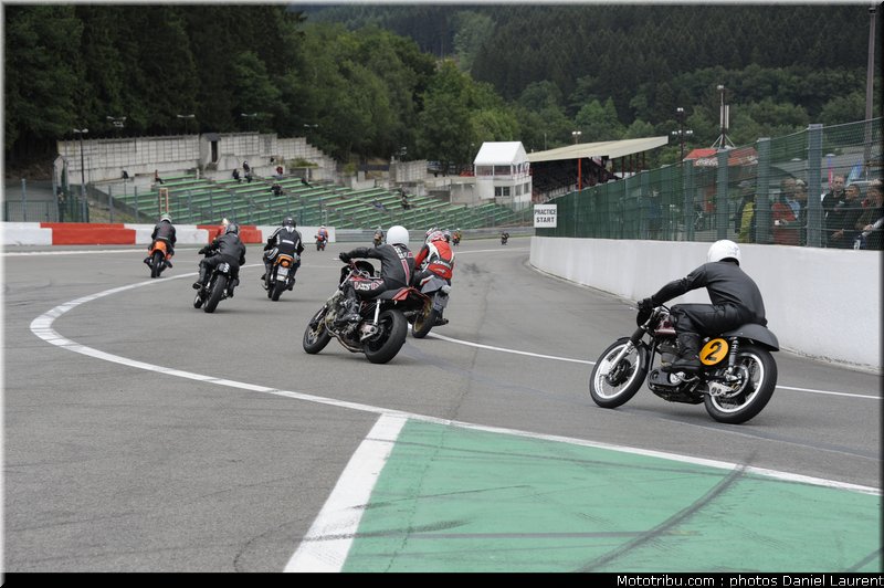 bikers_classics_paddock_spa_francorchamps_2011_012