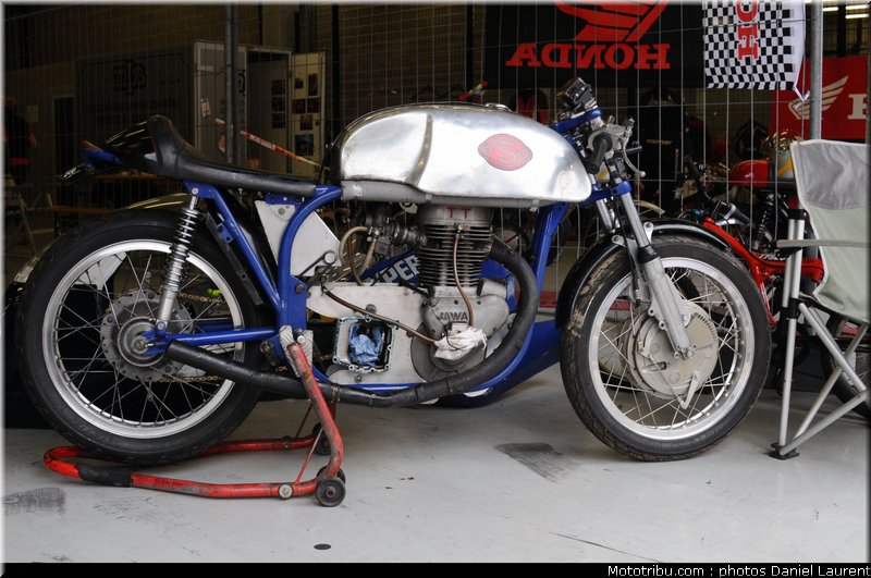 bikers_classics_paddock_spa_francorchamps_2011_018