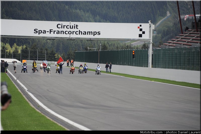 bikers_classics_paddock_spa_francorchamps_2011_032