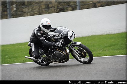 bikers_classics_moto_spa_francorchamps_2011_149.JPG