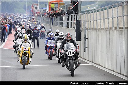 bikers_classics_paddock_spa_francorchamps_2011_007.JPG
