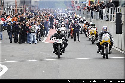 bikers_classics_paddock_spa_francorchamps_2011_010.JPG