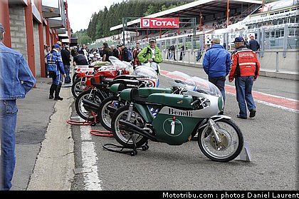 bikers_classics_paddock_spa_francorchamps_2011_023.JPG
