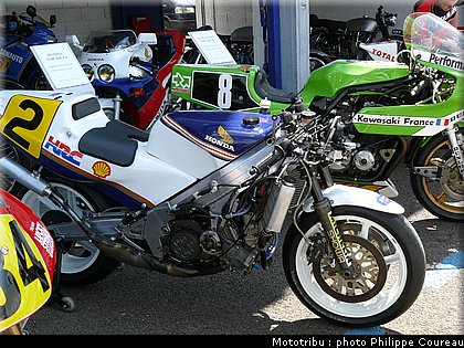 coupe_moto_legende2009_240.JPG