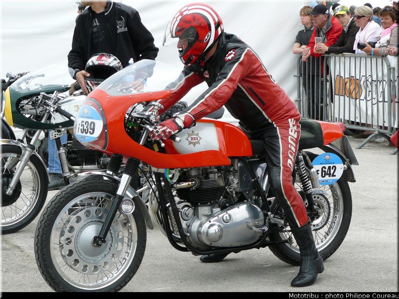 coupes_moto_legende_2010_0306