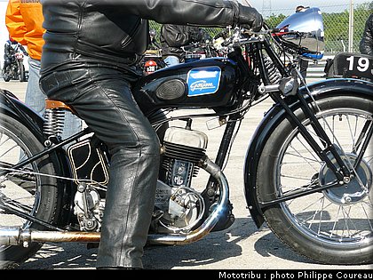 coupes_moto_legende_2010_0063.JPG