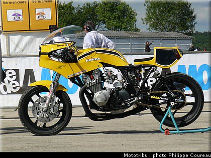 coupes_moto_legende_2011_0016.jpg