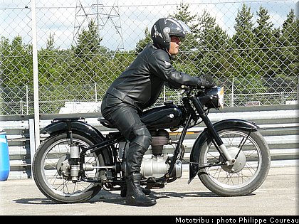coupes_moto_legende_2011_0041.jpg