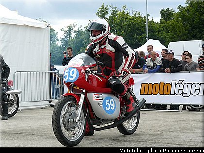 coupes_moto_legende_2011_0100.jpg