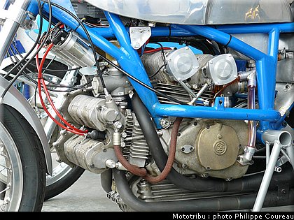 coupes_moto_legende_2011_0114.jpg