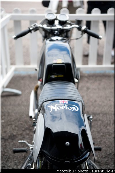 coupes_moto_legende_2011_paddock_0024