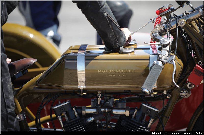 coupes_moto_legende_2011_paddock_0028