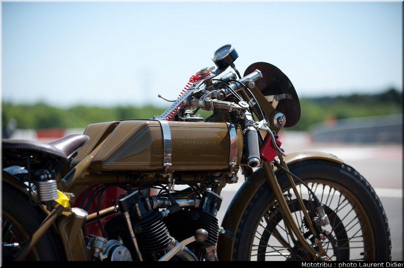 coupes_moto_legende_2011_paddock_0031