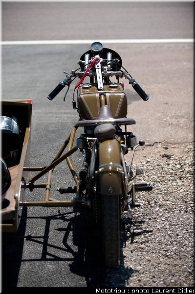 coupes_moto_legende_2011_paddock_0035