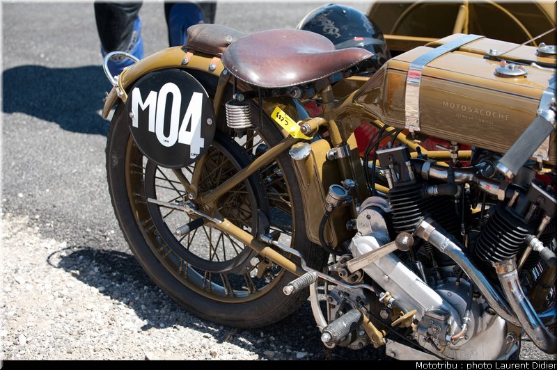 coupes_moto_legende_2011_paddock_0036
