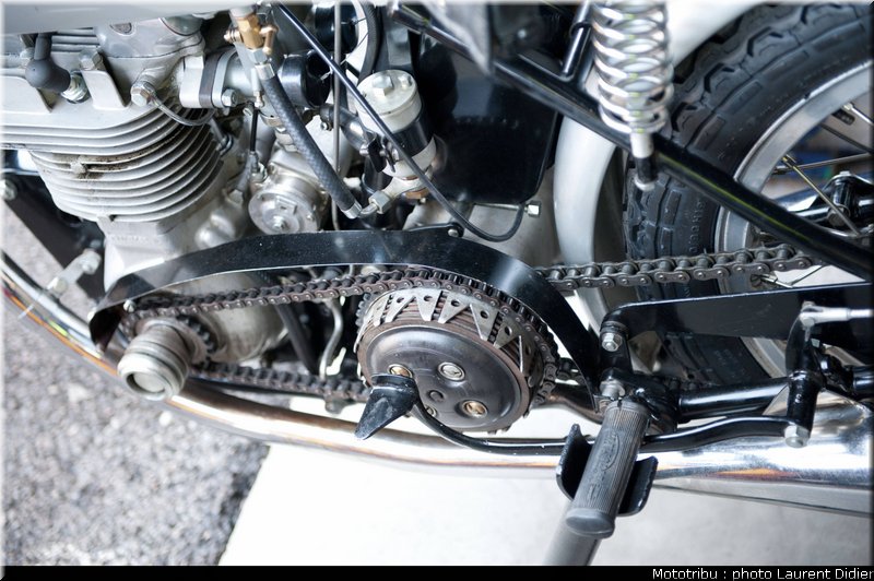 coupes_moto_legende_2011_paddock_0061