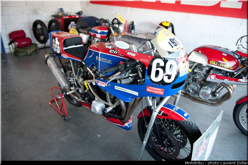 coupes_moto_legende_2011_paddock_0065