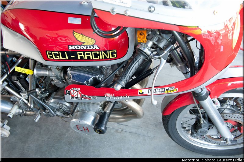 coupes_moto_legende_2011_paddock_0069