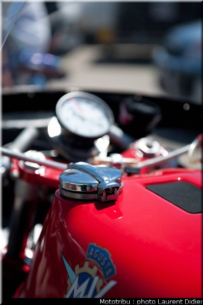 coupes_moto_legende_2011_paddock_0084