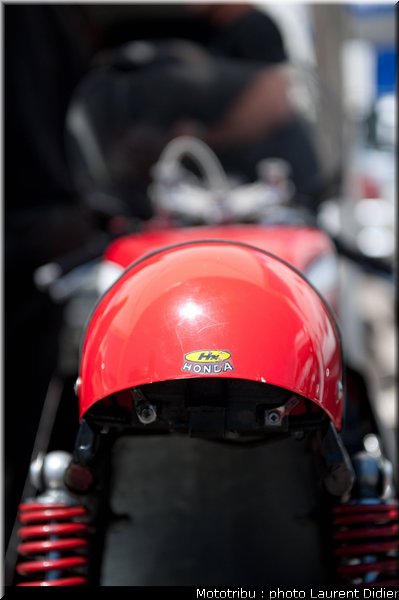 coupes_moto_legende_2011_paddock_0088