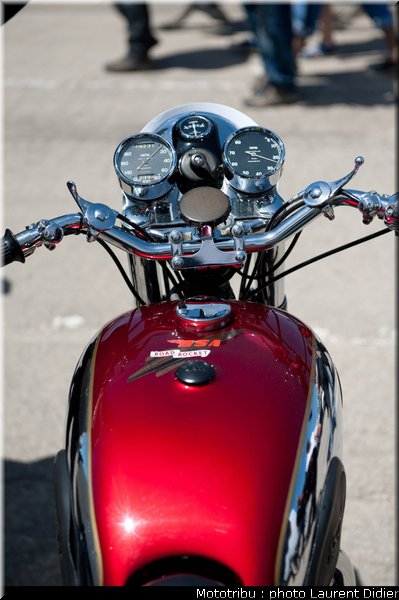 coupes_moto_legende_2011_paddock_0098