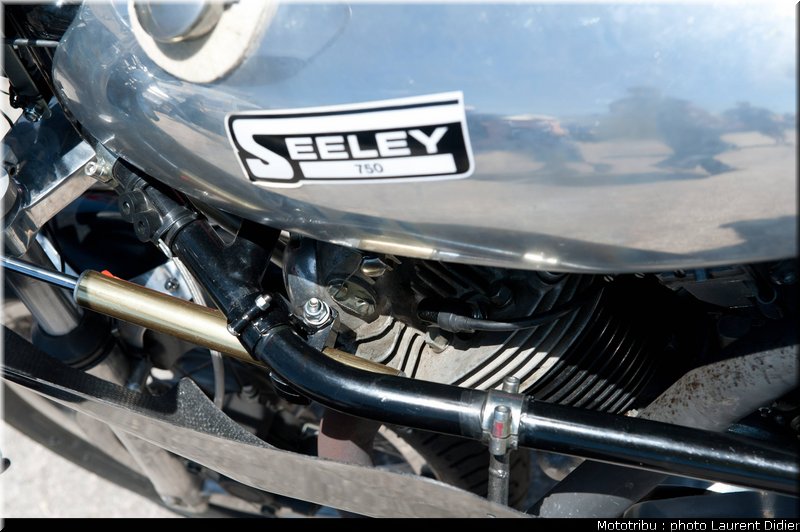 coupes_moto_legende_2011_paddock_0113