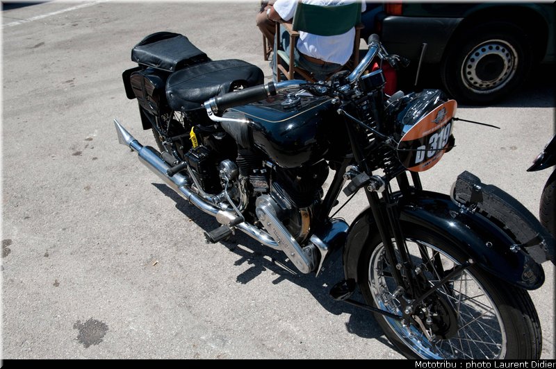 coupes_moto_legende_2011_paddock_0120