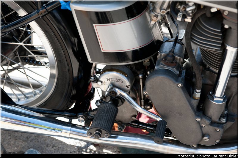 coupes_moto_legende_2011_paddock_0139