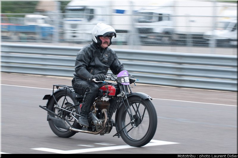 coupes_moto_legende_2011_piste_0006