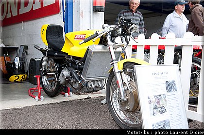 coupes_moto_legende_2011_paddock_0001.jpg