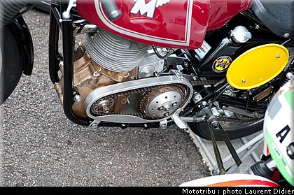 coupes_moto_legende_2011_paddock_0003.jpg