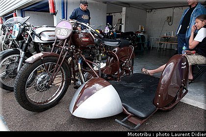 coupes_moto_legende_2011_paddock_0006.jpg