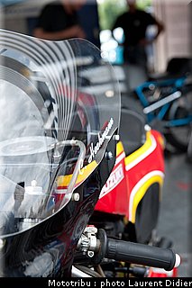 coupes_moto_legende_2011_paddock_0007.jpg