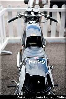 coupes_moto_legende_2011_paddock_0024.jpg