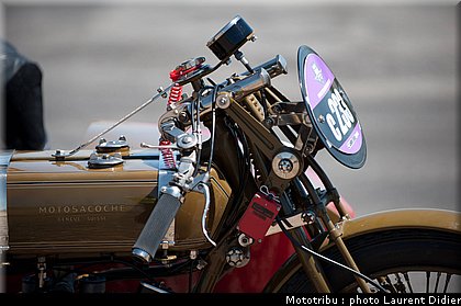 coupes_moto_legende_2011_paddock_0029.jpg