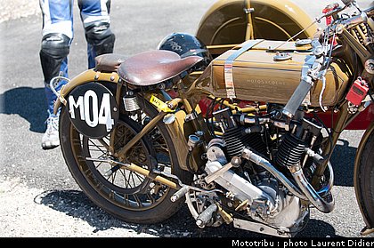 coupes_moto_legende_2011_paddock_0037.jpg